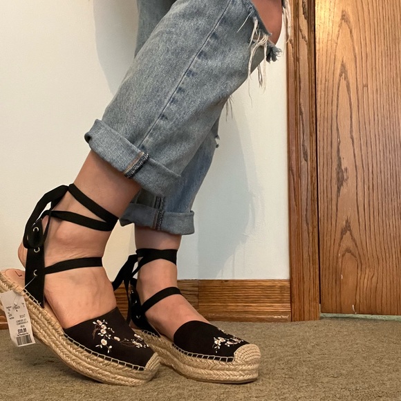 NWT NANETTE LEPORE Espadrilles Sandals- Size 7 - Picture 3 of 7